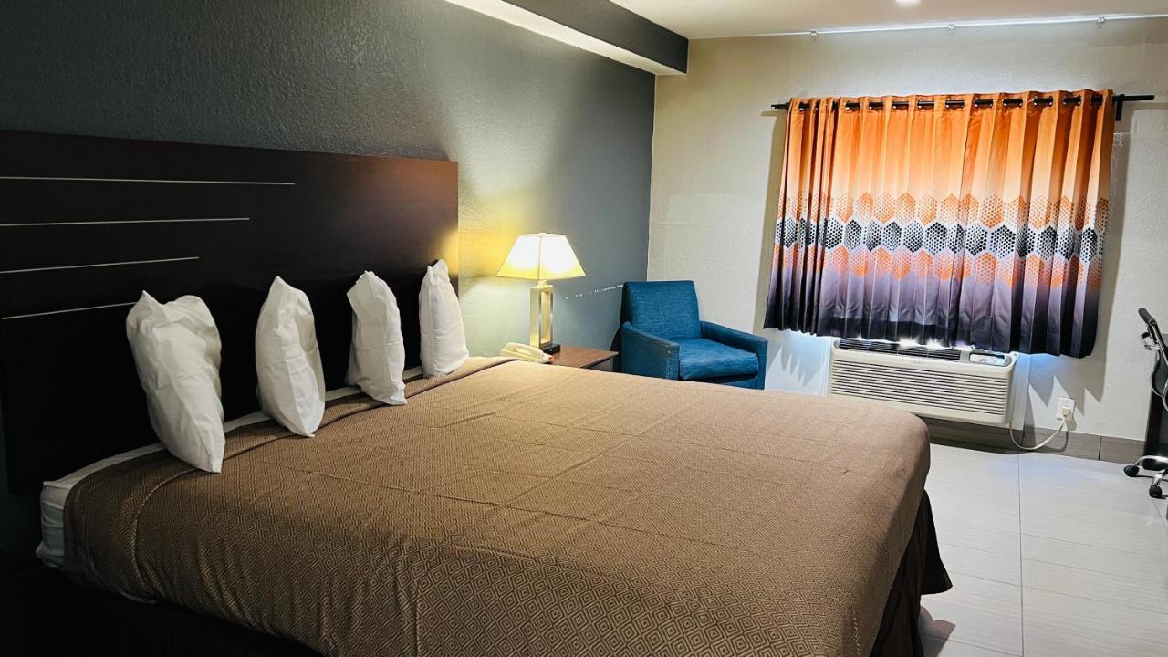 Regency Inn & Suits Хьюстон Экстерьер фото